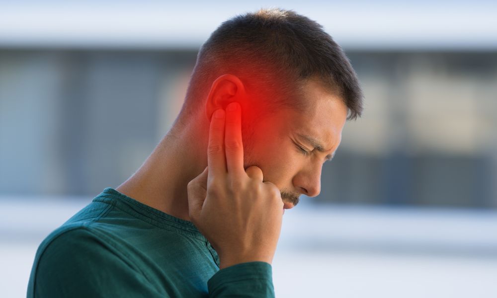 Manejo Clínico de la Otitis Media Serosa en Pacientes